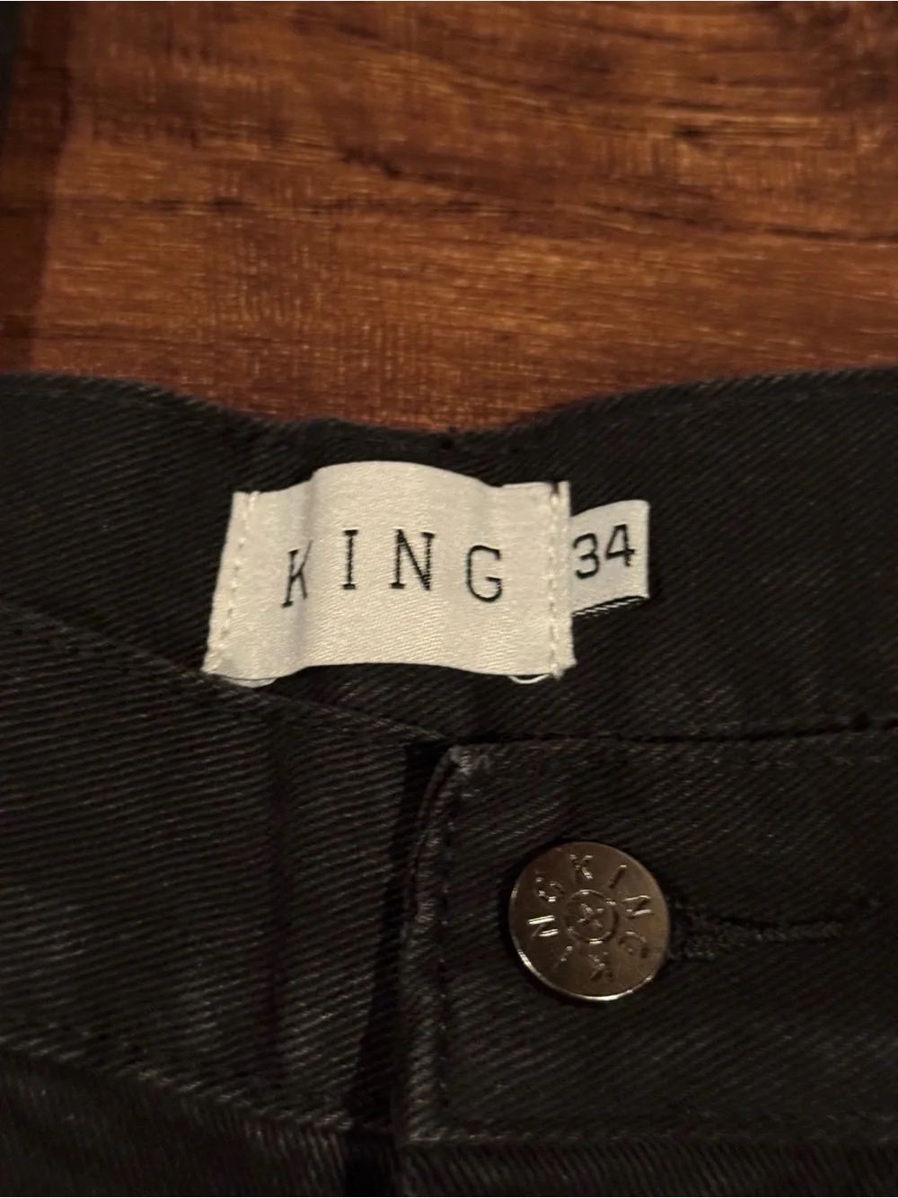 NWT King Apparel 